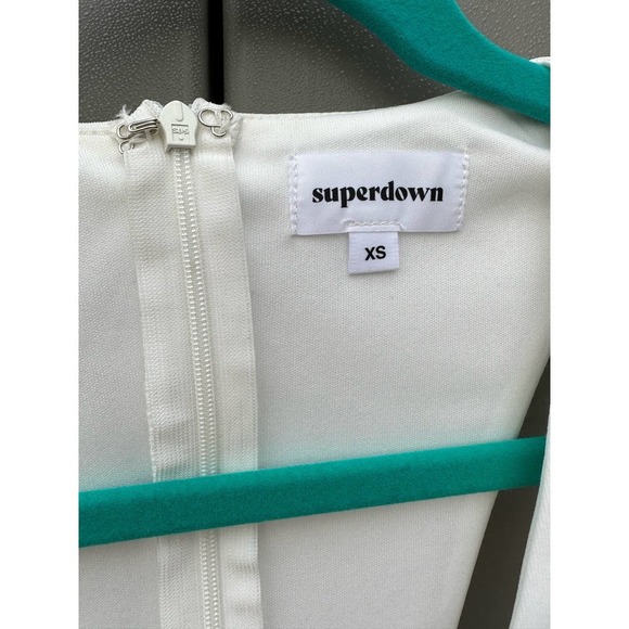 Superdown Women's Vicky White V-Neck Mini Dress Size XSmall - Picture 13 of 16